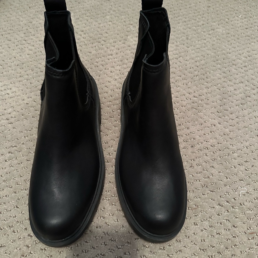 Ugg boots, like new